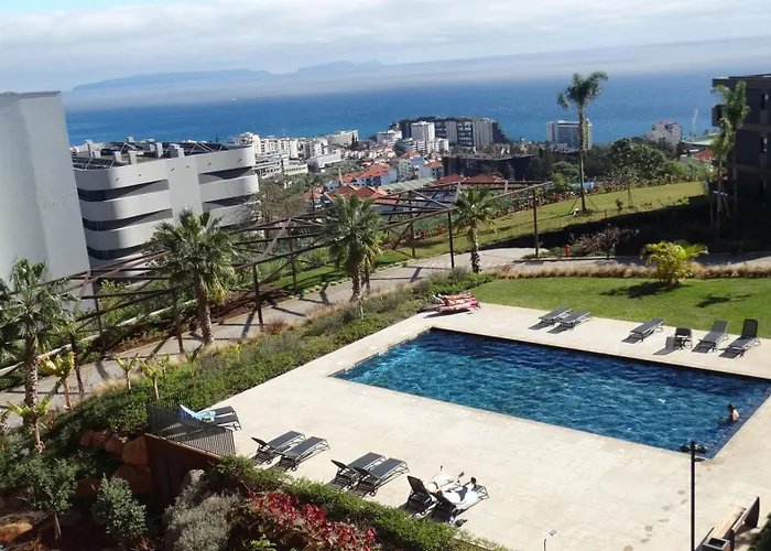 Heaven And Sea In Madeira Daire *